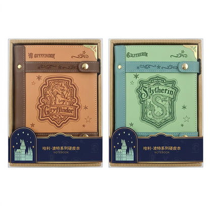 Vintage loose-leaf planner